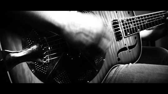 Hubert Dorigatti – Never feel alone